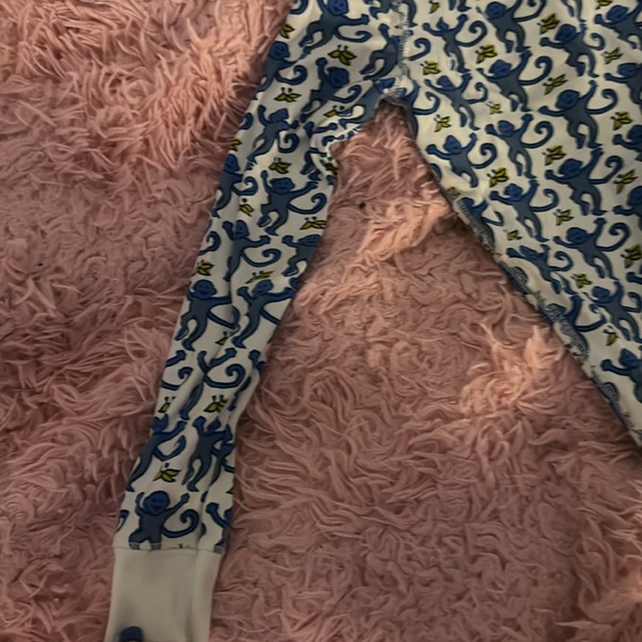 Roller Rabbit pjs - Picture 4 of 7